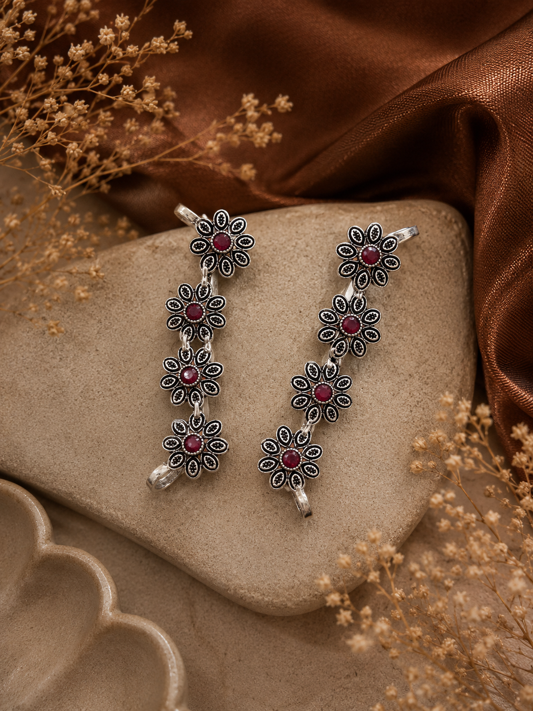 Iha earcuff