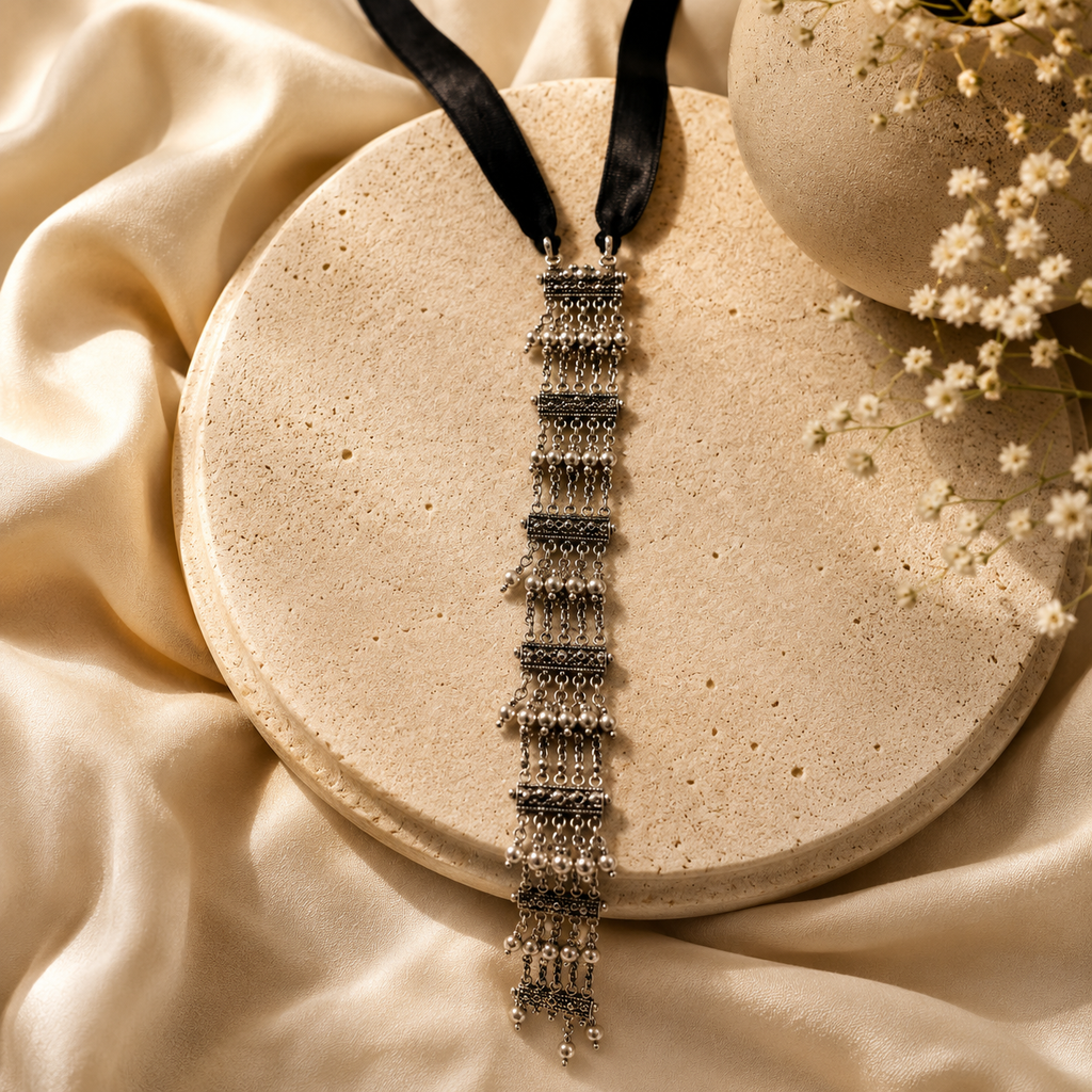 Mannya necklace